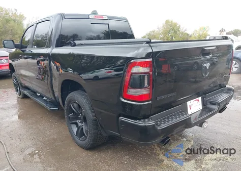 2021 Ram 1500 Big Horn 4X4 5'7 Box из США, поврежденный, VIN 1C6SRFFT7MN652374